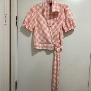 Wot Milk & Honey beautiful top in pink and white in size Medium.